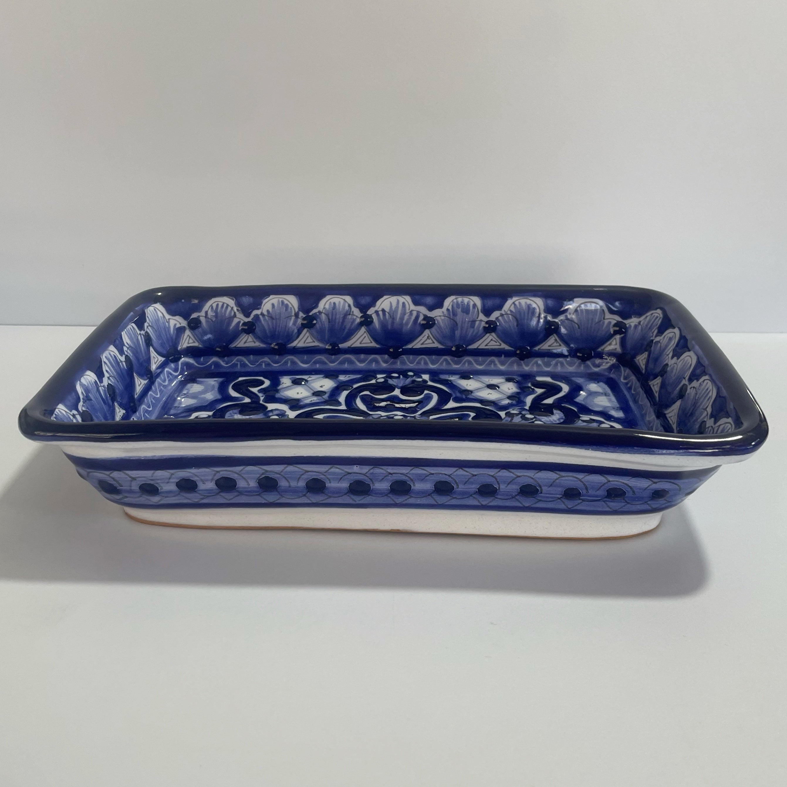 CHAROLA RECTANGULAR 25 CM FONDO TRADICIONAL DECORADO FLORES AZUL COBALTO
