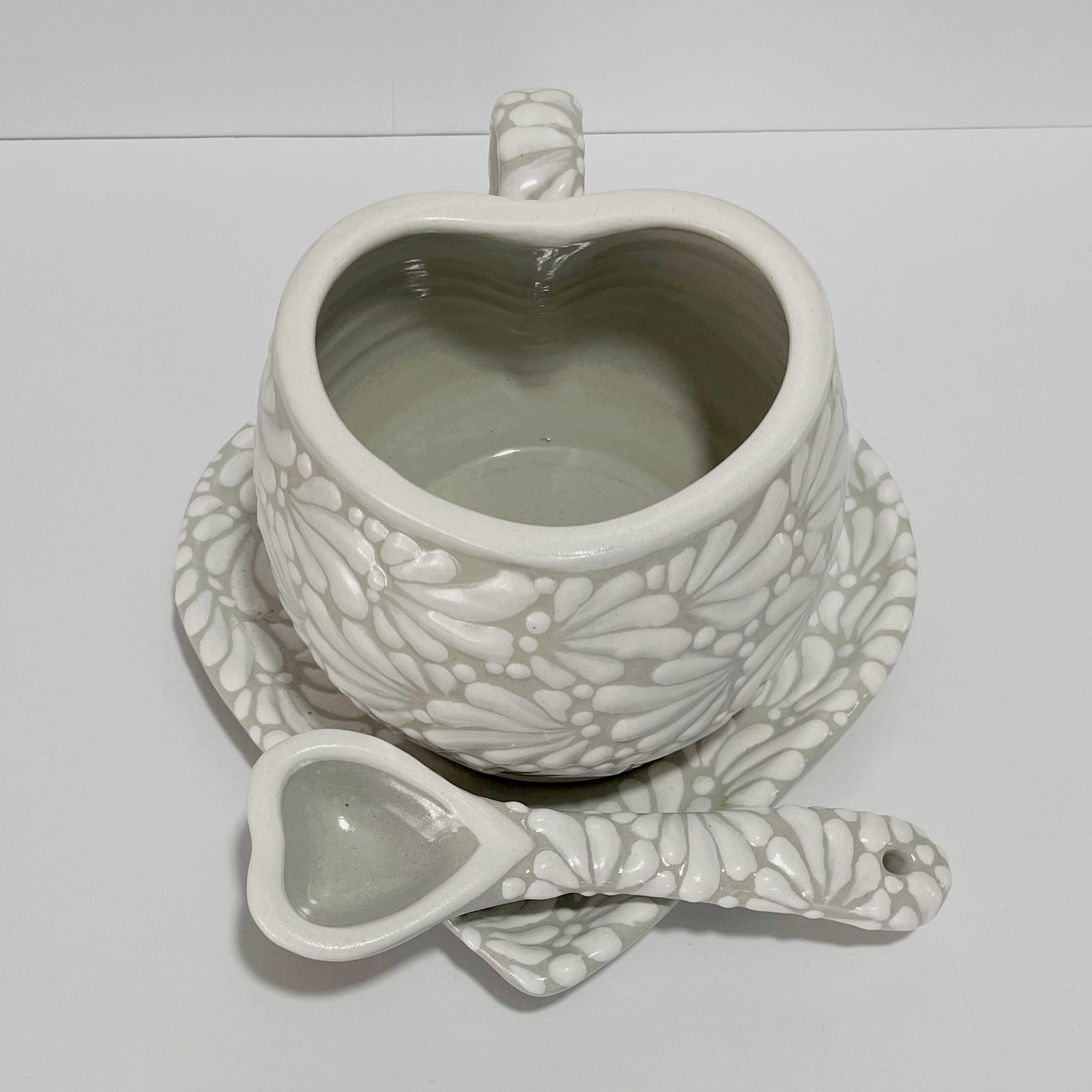 SET 3 PIEZAS TAZA FORMA CORAZON CHOCO GRANDE FONDO TRADICIONAL MIK BLANCO