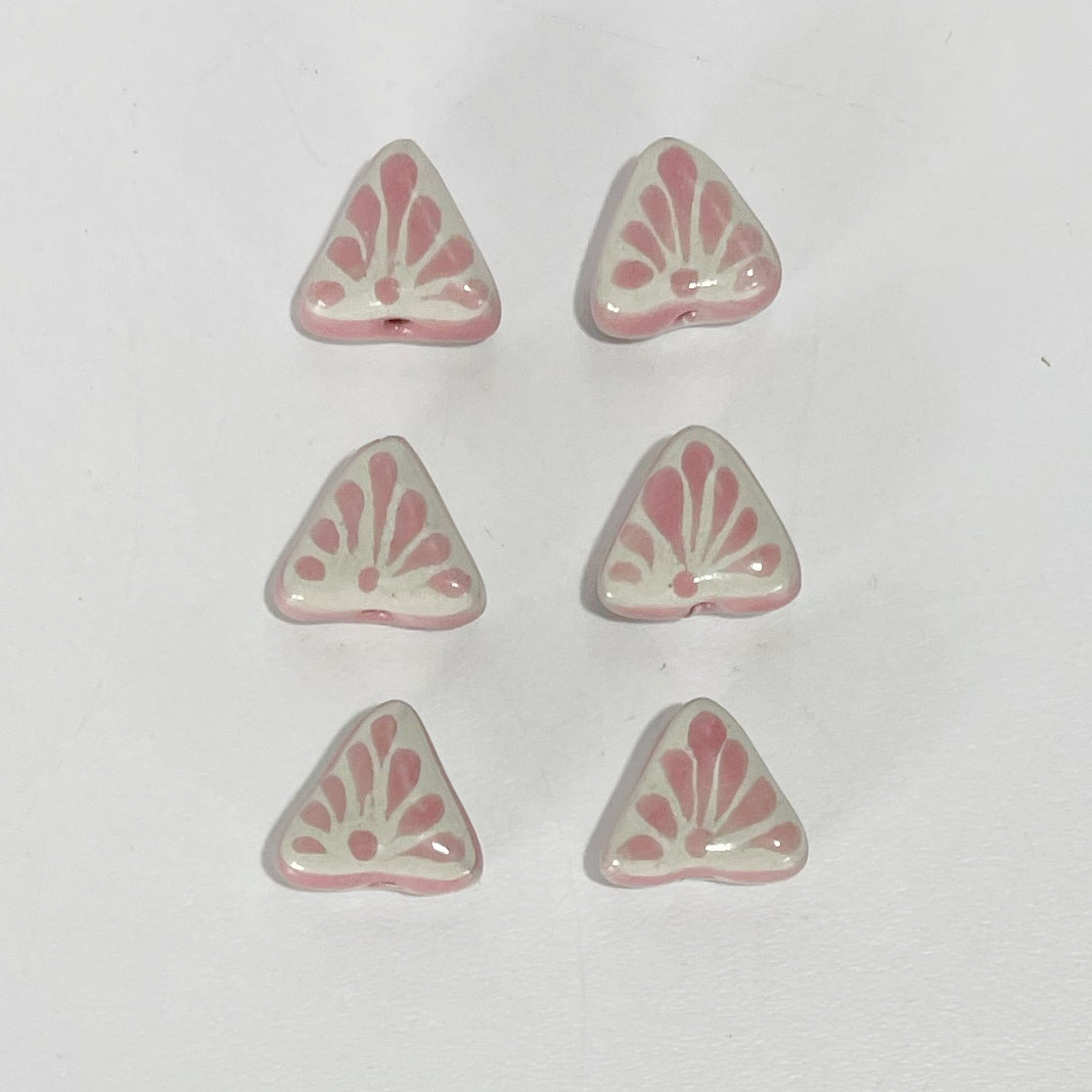 TRIANGULO 1.5 CM FONDO TRADICIONAL DECORADO ROSA