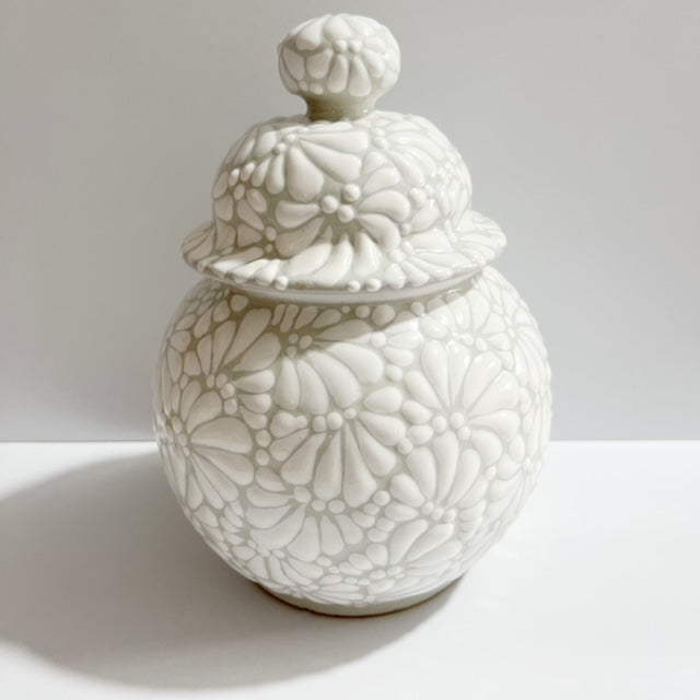 BOMBONERA BLANCA MIK