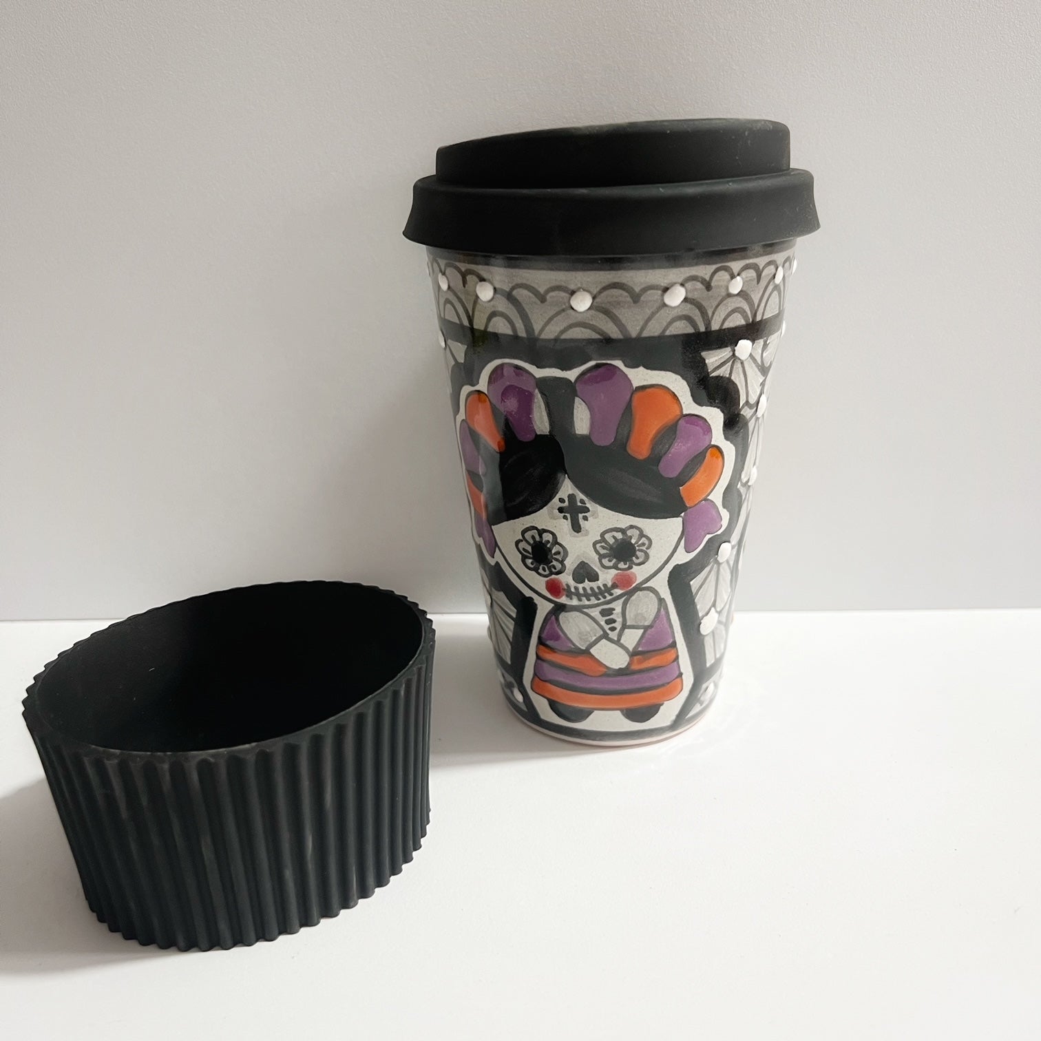 VASO DE CAFE 15 CM SIN ASA MUÑECA LISTONES CATRINA