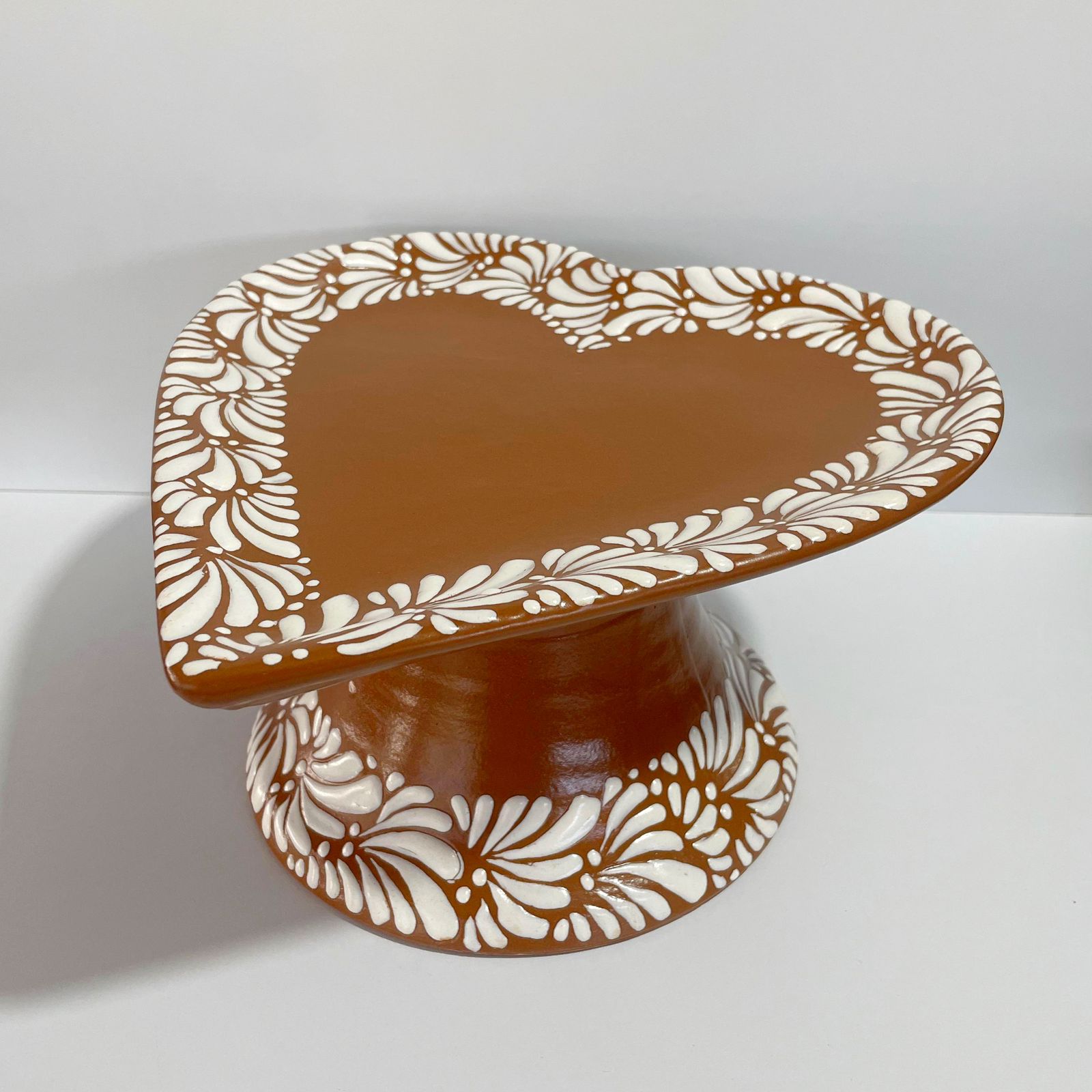 BASE PARA PASTEL FORMA DE CORAZON GRANDE FONDO CAFE CENEFA MIK BLANCO
