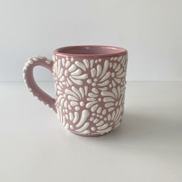 TAZA RECTA ESTÁNDAR FONDO ROSA DECORADO BLANCO